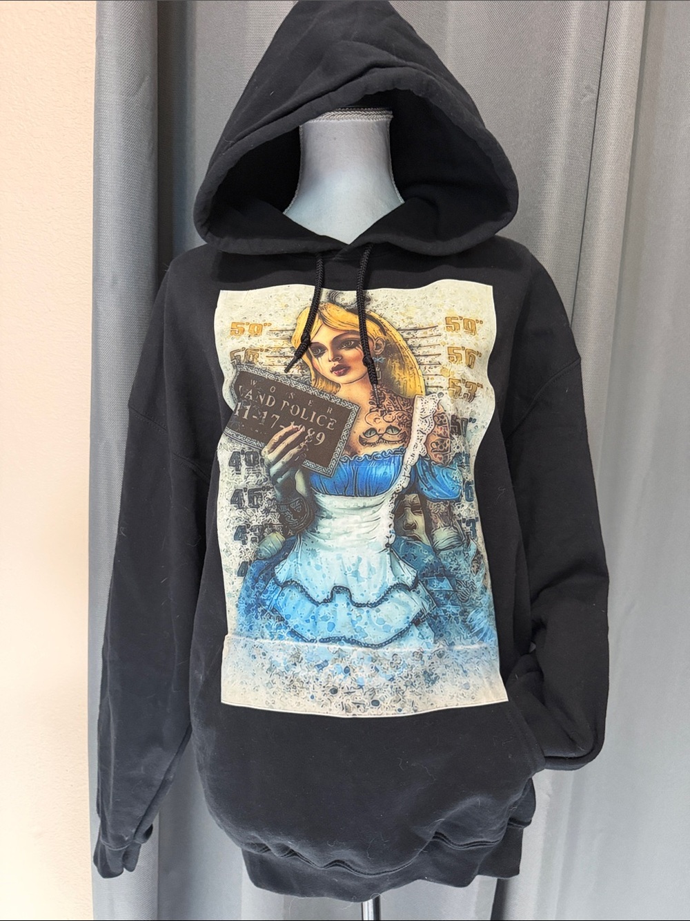 Unisex Black Graphic Hoodie Sweatshirt with Alice in Wonderland XLG